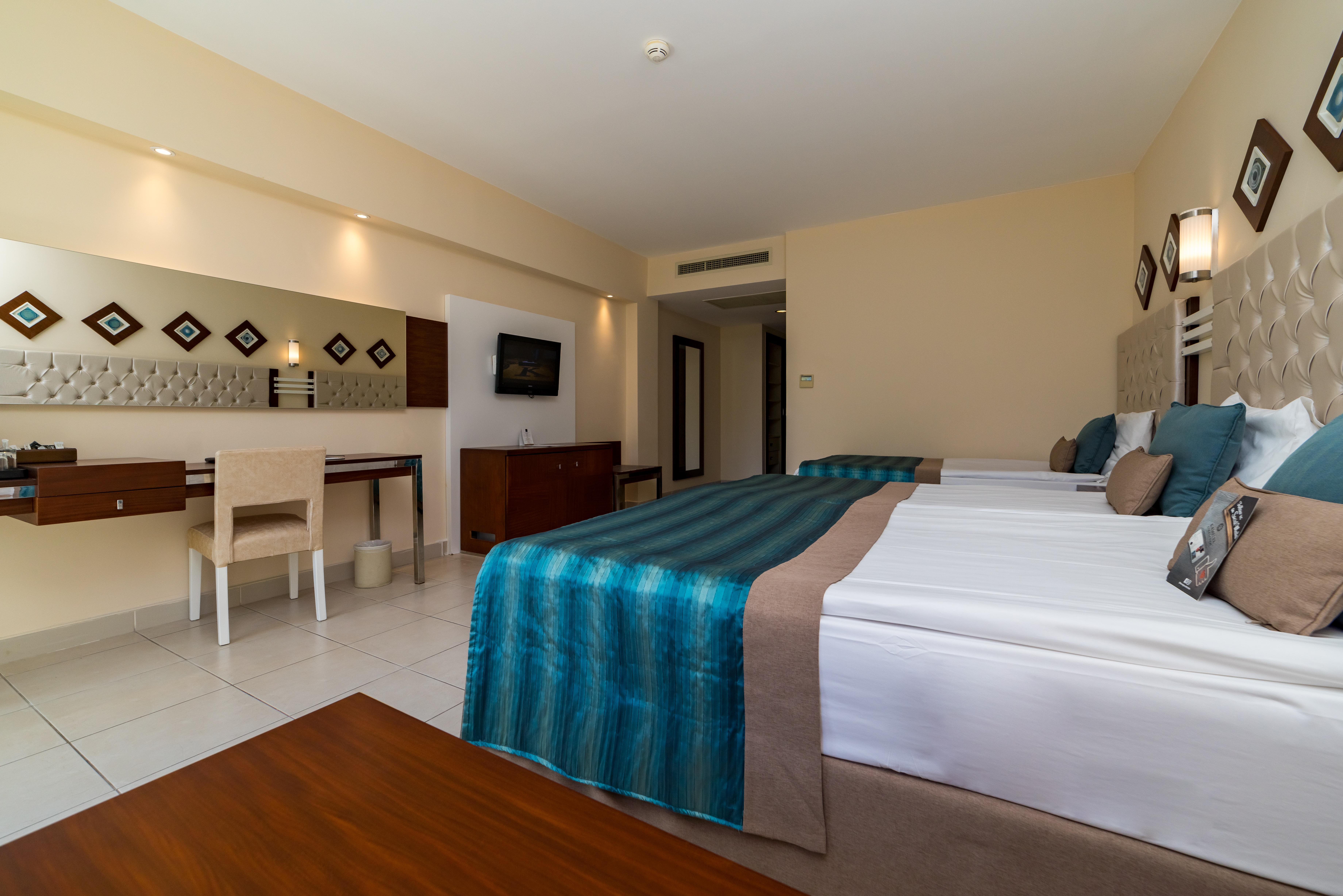 Sentido Kamelya Selin Luxury Resort & Spa Colakli Exterior photo A room at the hotel